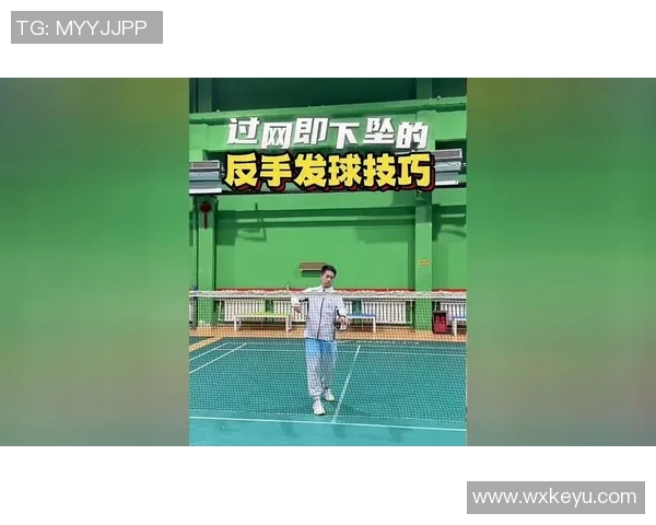 足球明星发球技巧全解析视频教你如何精准发球提升球技