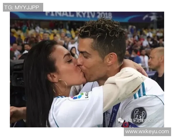 足球明星妻子们的真实生活揭秘亲密瞬间与背后故事全纪录 足球明星妻子们的真实生活揭秘亲密瞬间与背后故事全纪录