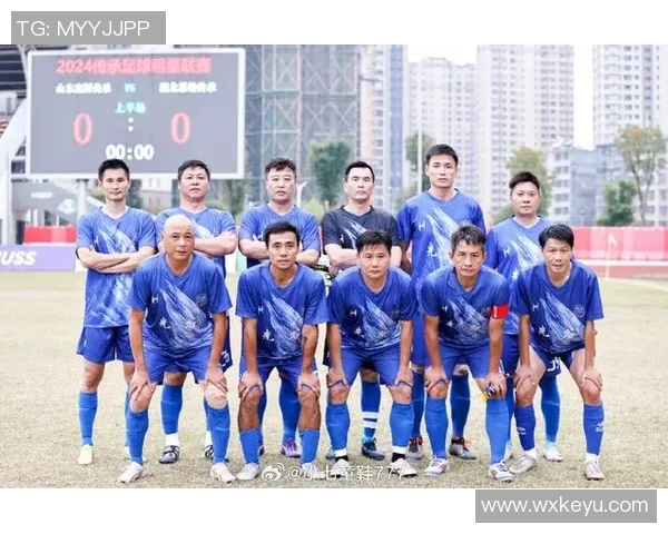 国家的足球英雄：男子足球明星背后的故事与荣耀